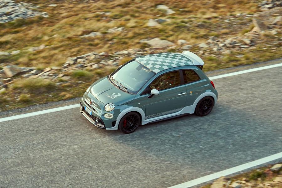  Abarth 695 70° Anniversario (312) 2019 года  (WW) (фото 9 из 70)